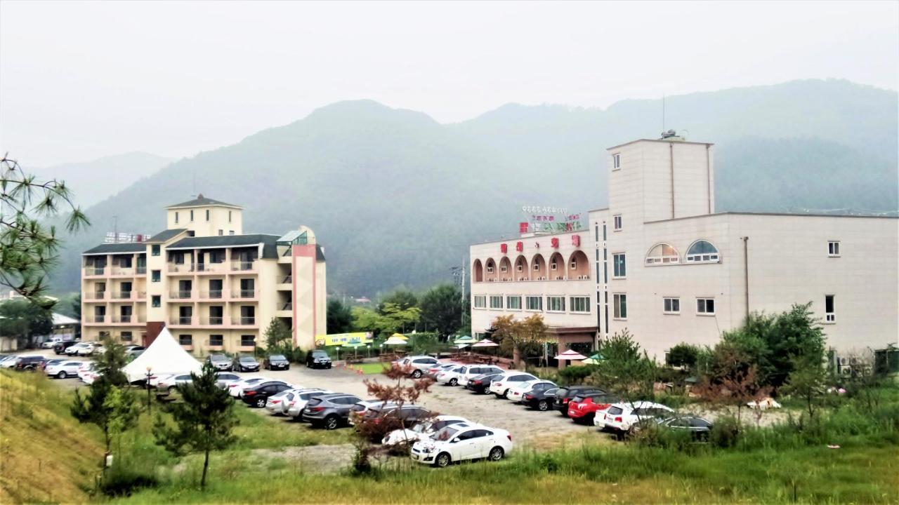 Hongcheon Resortel Екстер'єр фото