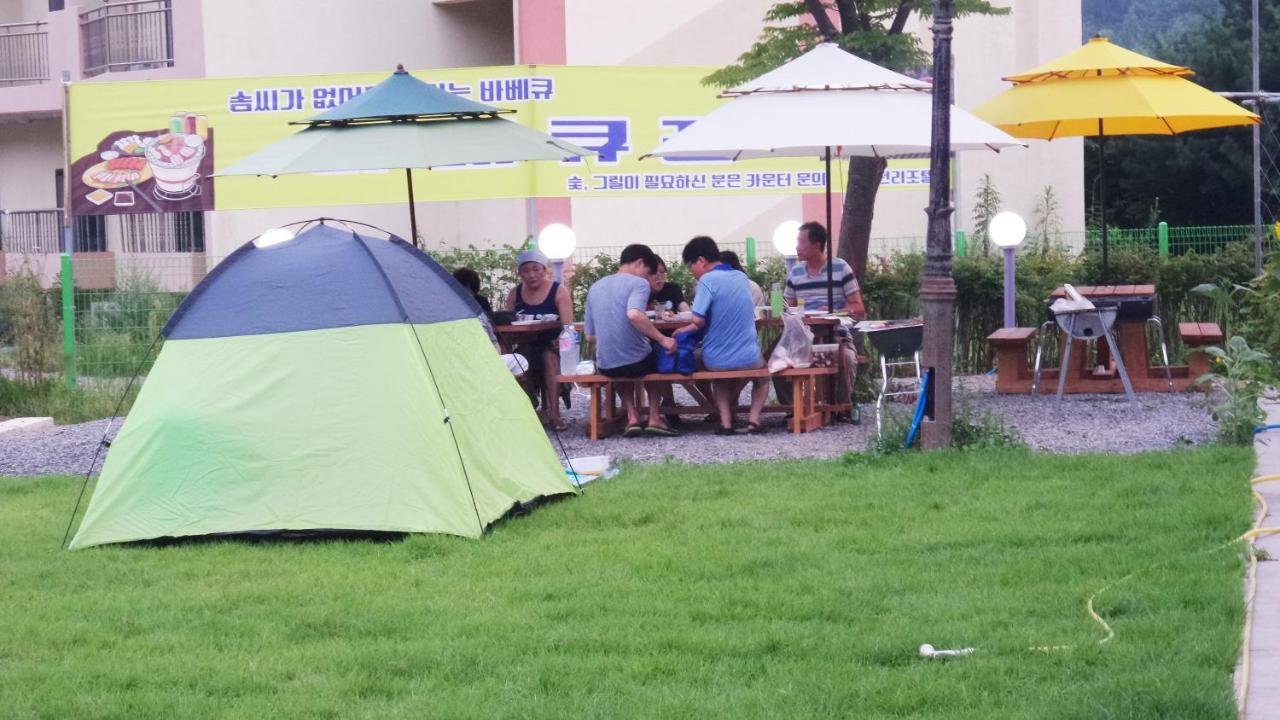 Hongcheon Resortel Екстер'єр фото
