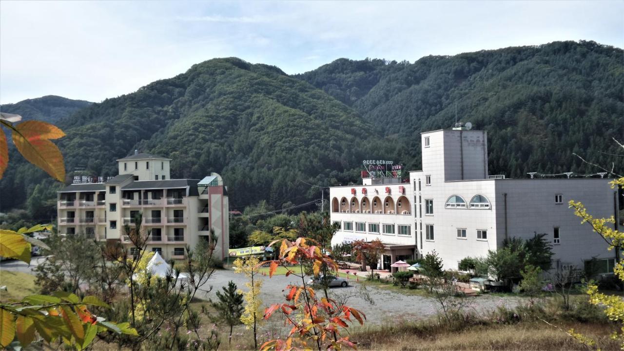 Hongcheon Resortel Екстер'єр фото