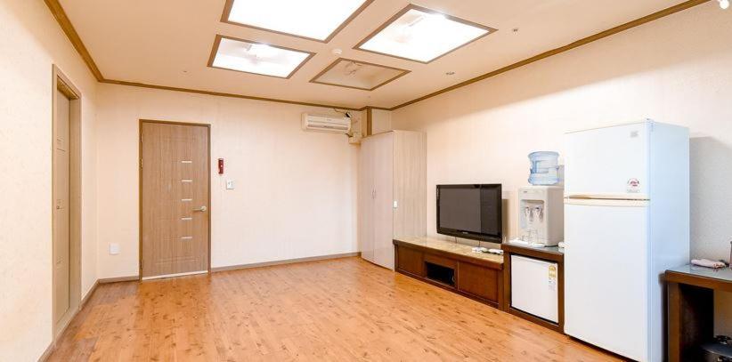 Hongcheon Resortel Екстер'єр фото