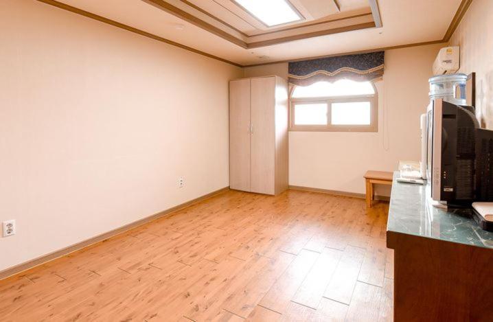 Hongcheon Resortel Екстер'єр фото