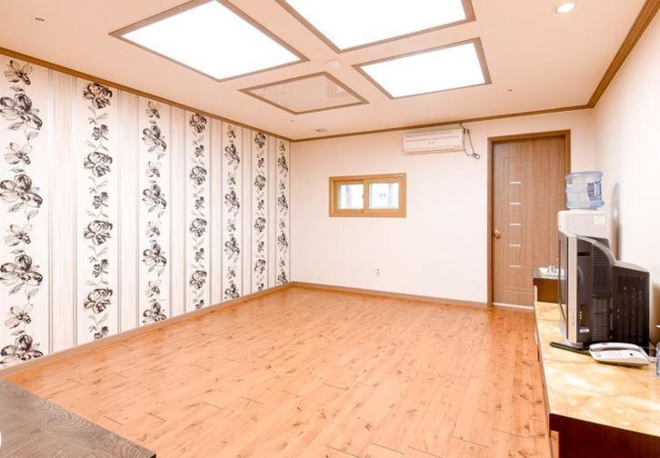 Hongcheon Resortel Екстер'єр фото
